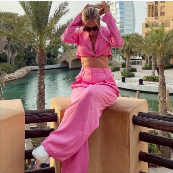 Barbiecore New Zara blogger fav xs hot pink blazer - Picture 4 of 4